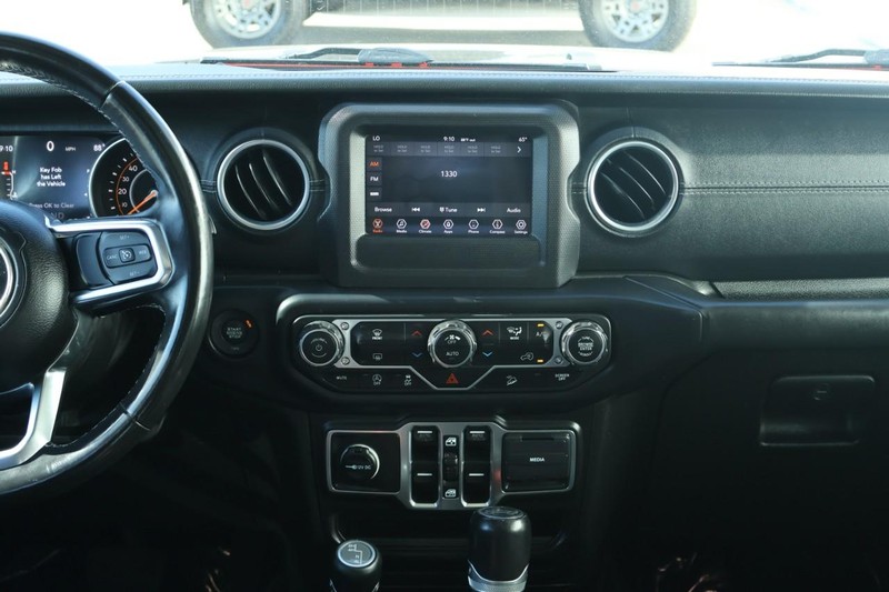 Jeep Wrangler Unlimited Vehicle Full-screen Gallery Image 32