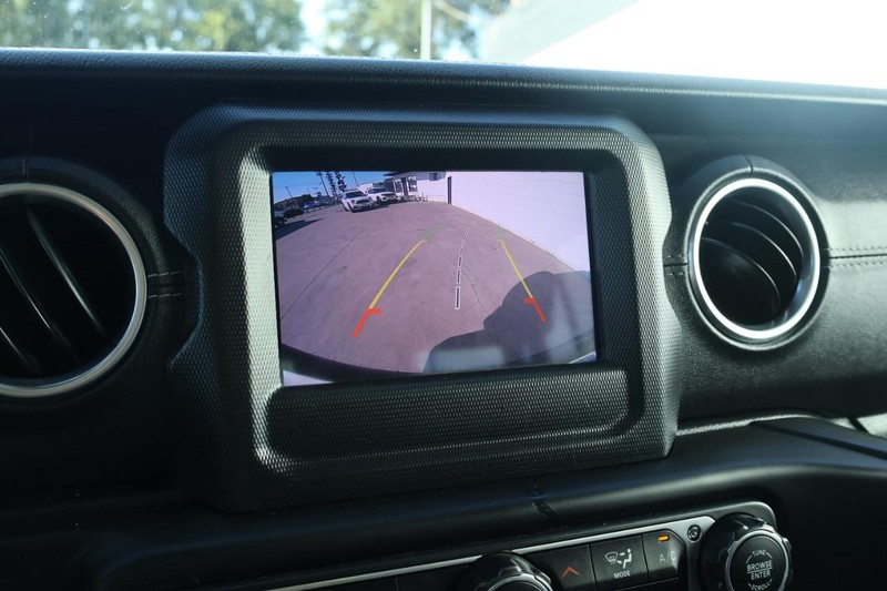 Jeep Wrangler Unlimited Vehicle Full-screen Gallery Image 34