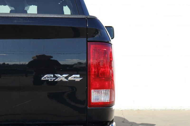 Ram 1500 Classic Vehicle Full-screen Gallery Image 07