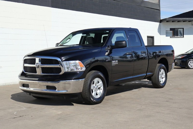 Ram 1500 Classic Vehicle Full-screen Gallery Image 12