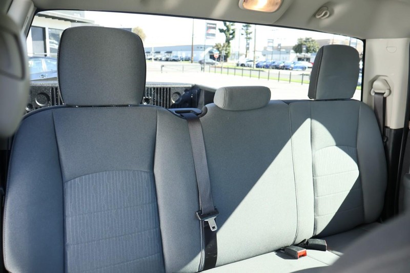 Ram 1500 Classic Vehicle Full-screen Gallery Image 24