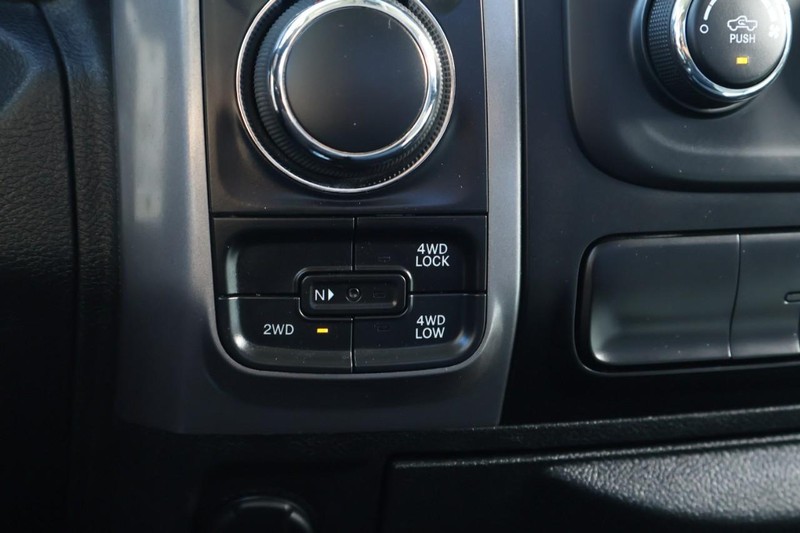 Ram 1500 Classic Vehicle Full-screen Gallery Image 33