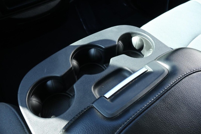 Ram 1500 Classic Vehicle Full-screen Gallery Image 37