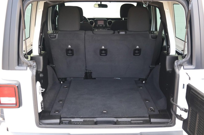 Jeep Wrangler Vehicle Full-screen Gallery Image 08