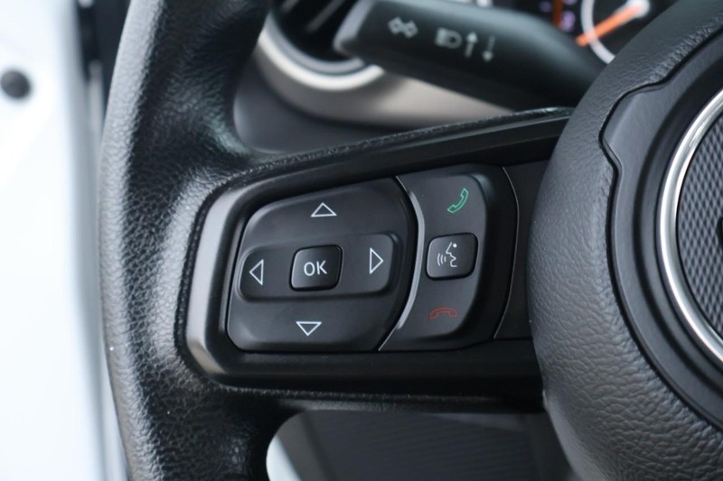 Jeep Wrangler Vehicle Full-screen Gallery Image 26