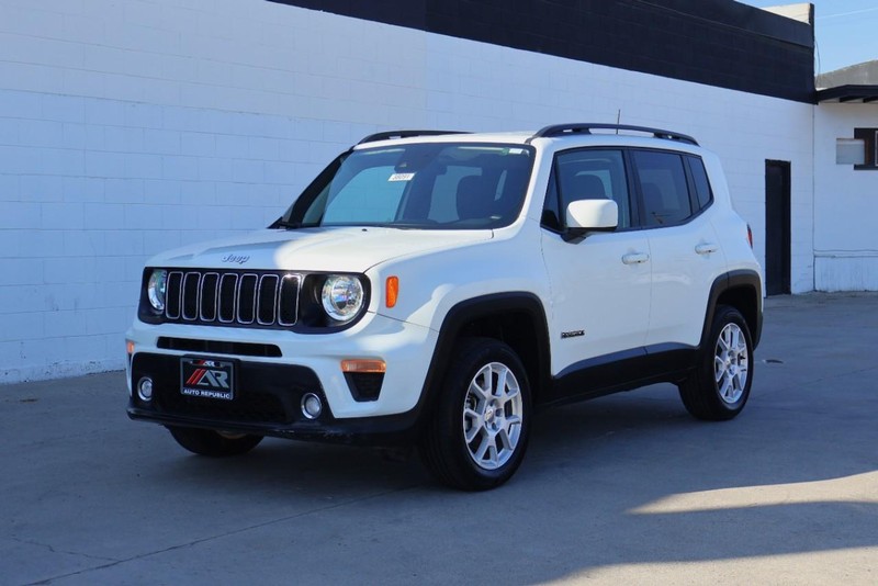 Jeep Renegade Vehicle Full-screen Gallery Image 12