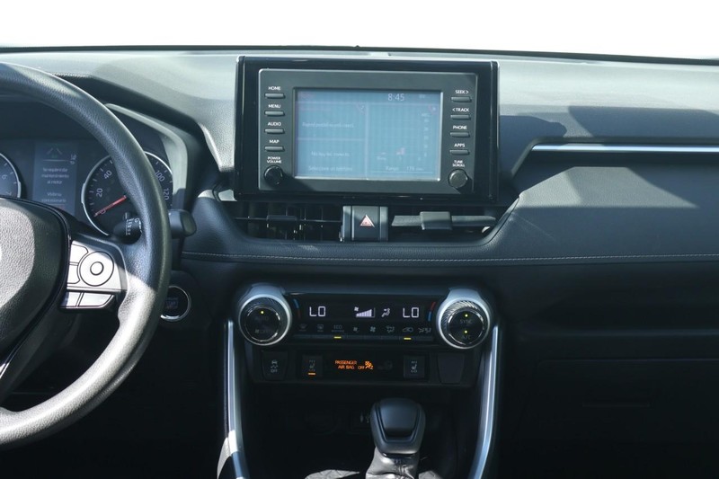Toyota RAV4 Vehicle Full-screen Gallery Image 31