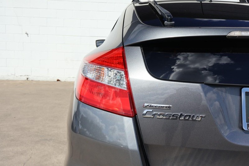 Honda Accord Crosstour Vehicle Full-screen Gallery Image 07