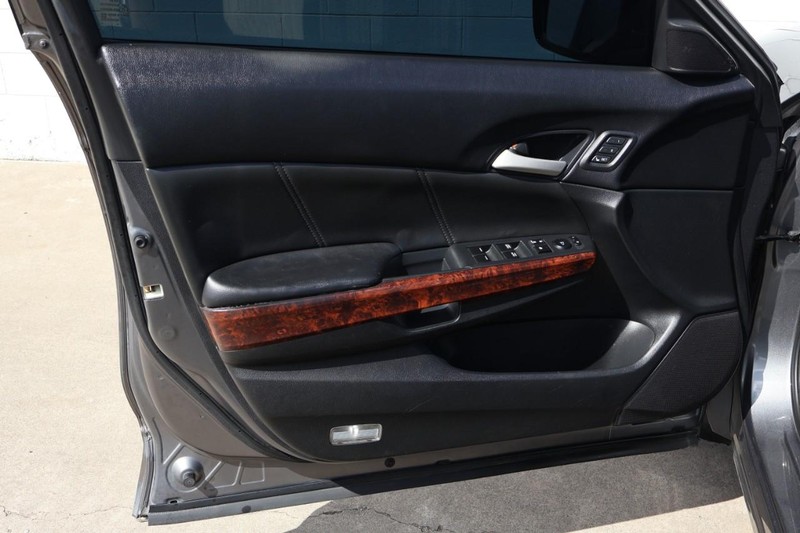 Honda Accord Crosstour Vehicle Full-screen Gallery Image 18