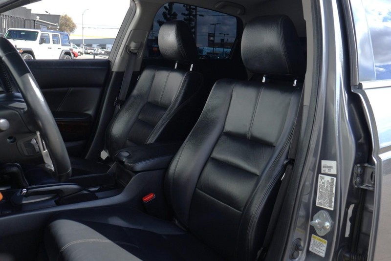 Honda Accord Crosstour Vehicle Full-screen Gallery Image 22