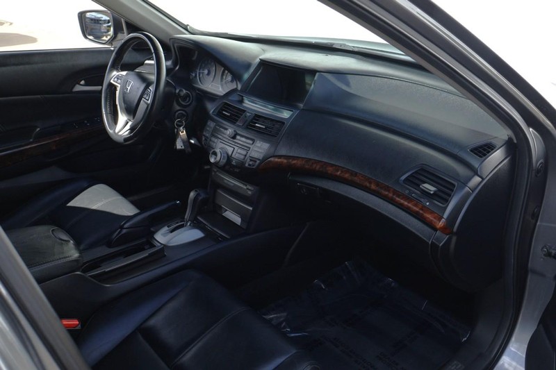 Honda Accord Crosstour Vehicle Full-screen Gallery Image 24