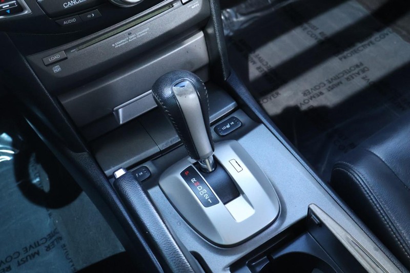 Honda Accord Crosstour Vehicle Full-screen Gallery Image 36