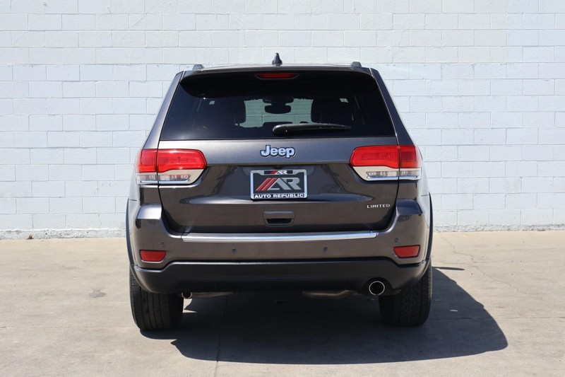 Jeep Grand Cherokee Vehicle Full-screen Gallery Image 06