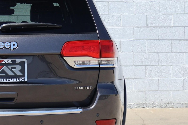 Jeep Grand Cherokee Vehicle Full-screen Gallery Image 07