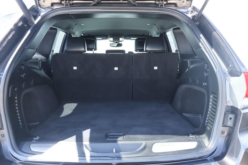 Jeep Grand Cherokee Vehicle Full-screen Gallery Image 09