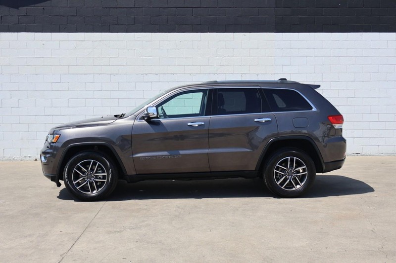 Jeep Grand Cherokee Vehicle Full-screen Gallery Image 12