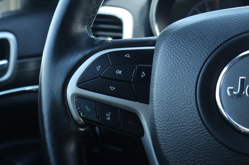 Jeep Grand Cherokee Vehicle Full-screen Gallery Image 30