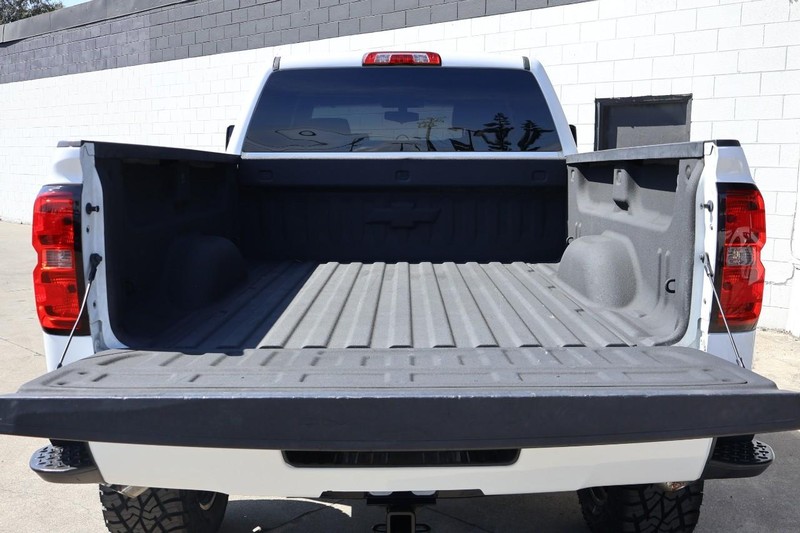 Chevrolet Silverado 1500 Vehicle Full-screen Gallery Image 09