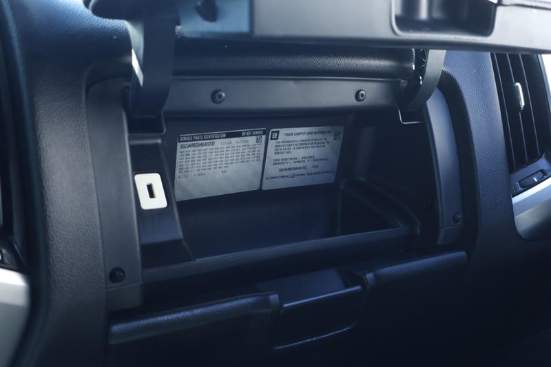 Chevrolet Silverado 1500 Vehicle Full-screen Gallery Image 23