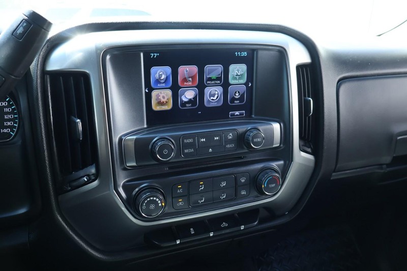 Chevrolet Silverado 1500 Vehicle Full-screen Gallery Image 32