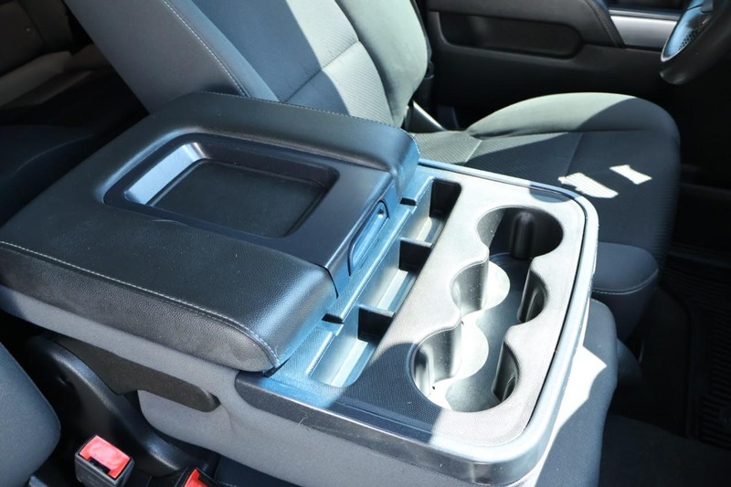 Chevrolet Silverado 1500 Vehicle Full-screen Gallery Image 34