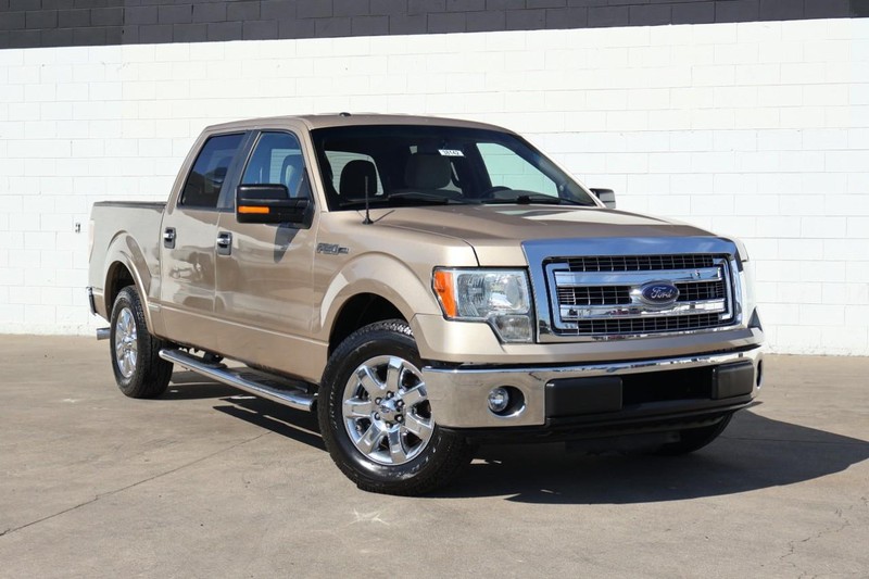 Ford F-150 Vehicle Full-screen Gallery Image 02