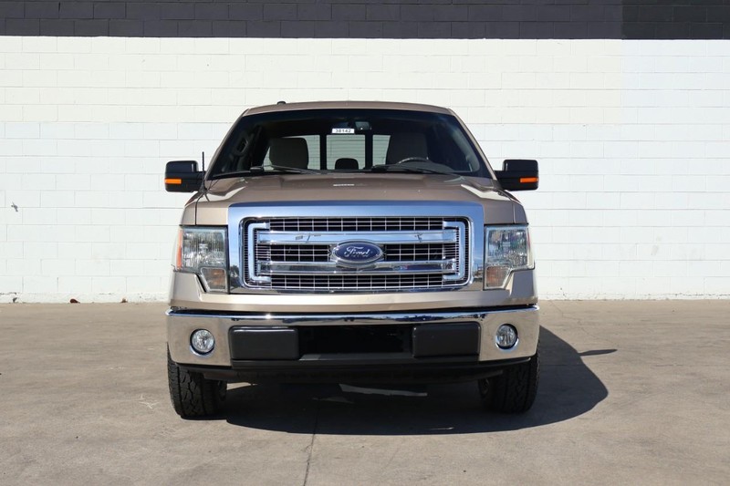Ford F-150 Vehicle Full-screen Gallery Image 03