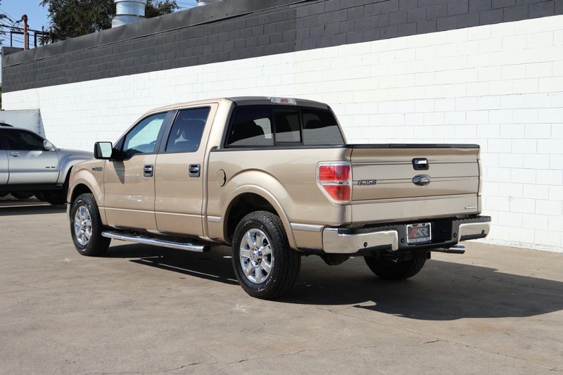 Ford F-150 Vehicle Full-screen Gallery Image 11