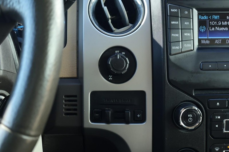 Ford F-150 Vehicle Full-screen Gallery Image 35