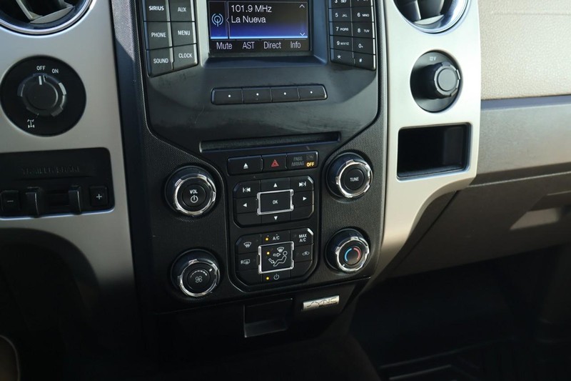 Ford F-150 Vehicle Full-screen Gallery Image 36