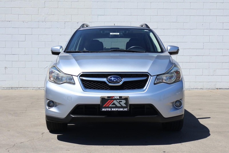 Subaru XV Crosstrek Vehicle Full-screen Gallery Image 02