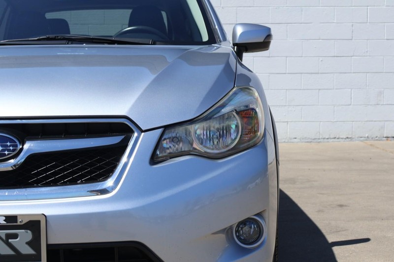 Subaru XV Crosstrek Vehicle Full-screen Gallery Image 03