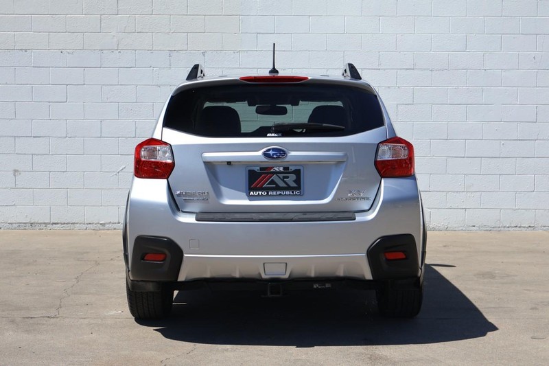 Subaru XV Crosstrek Vehicle Full-screen Gallery Image 06
