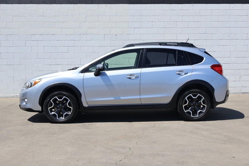 Subaru XV Crosstrek Vehicle Full-screen Gallery Image 11