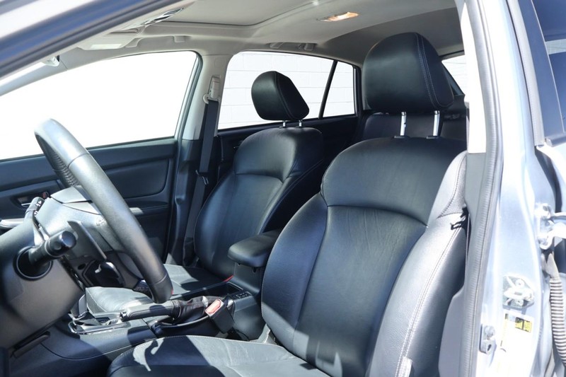 Subaru XV Crosstrek Vehicle Full-screen Gallery Image 19