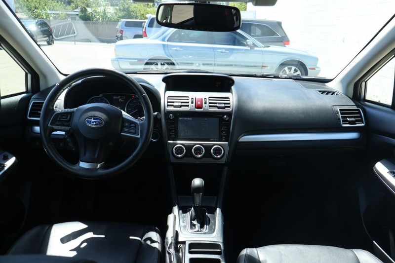 Subaru XV Crosstrek Vehicle Full-screen Gallery Image 24