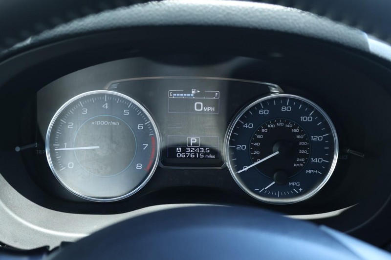 Subaru XV Crosstrek Vehicle Full-screen Gallery Image 25