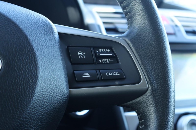 Subaru XV Crosstrek Vehicle Full-screen Gallery Image 28