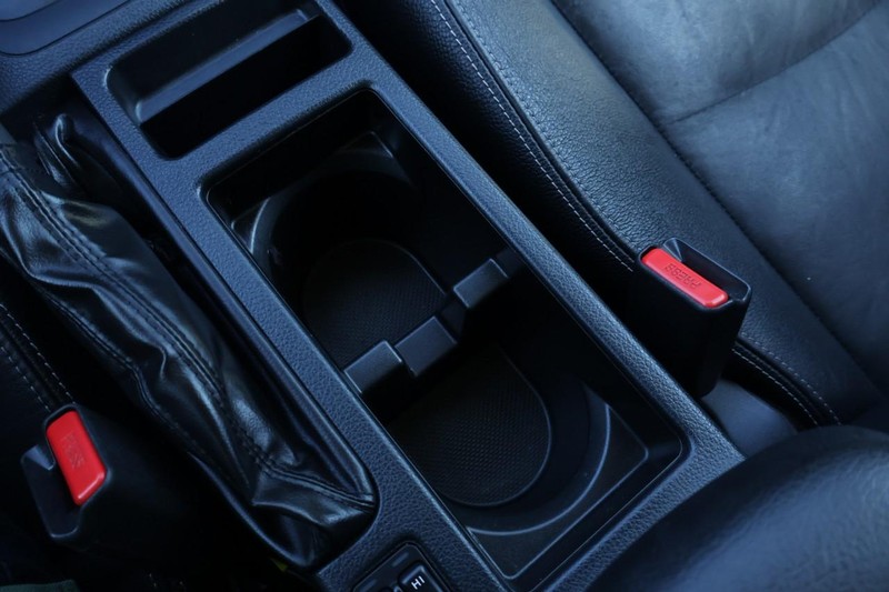 Subaru XV Crosstrek Vehicle Full-screen Gallery Image 36