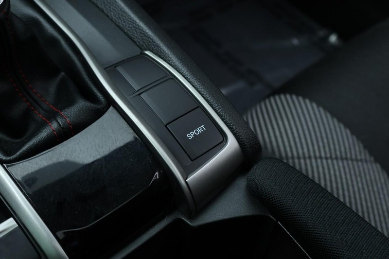 Honda Civic Si Coupe Vehicle Full-screen Gallery Image 36