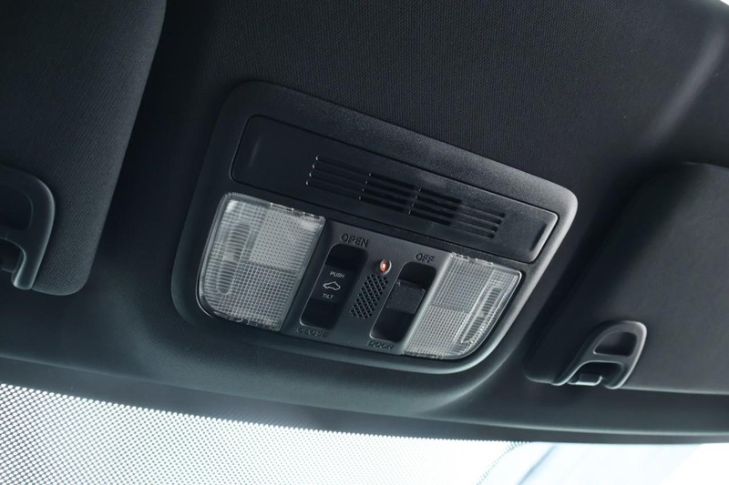 Honda Civic Si Coupe Vehicle Full-screen Gallery Image 39