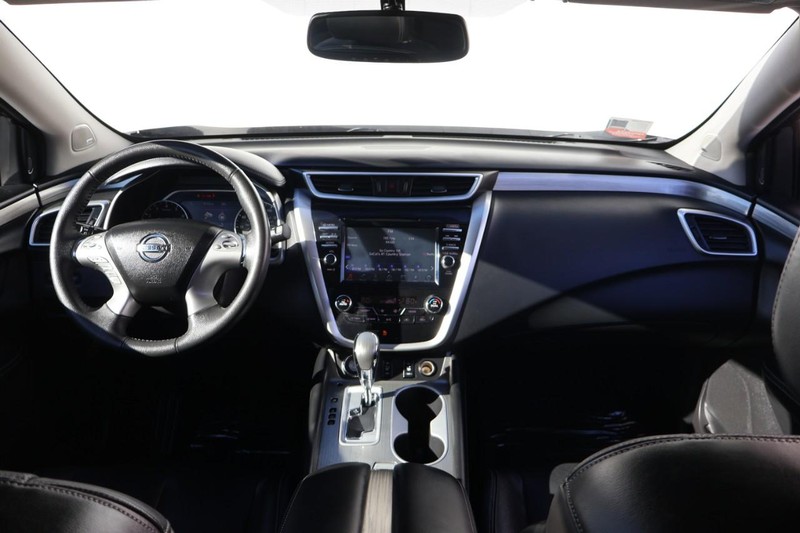 Nissan Murano Vehicle Full-screen Gallery Image 28