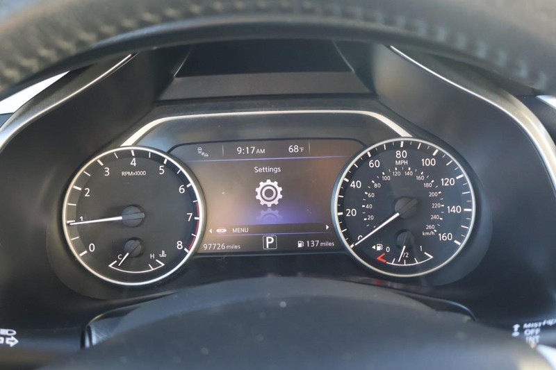 Nissan Murano Vehicle Full-screen Gallery Image 29