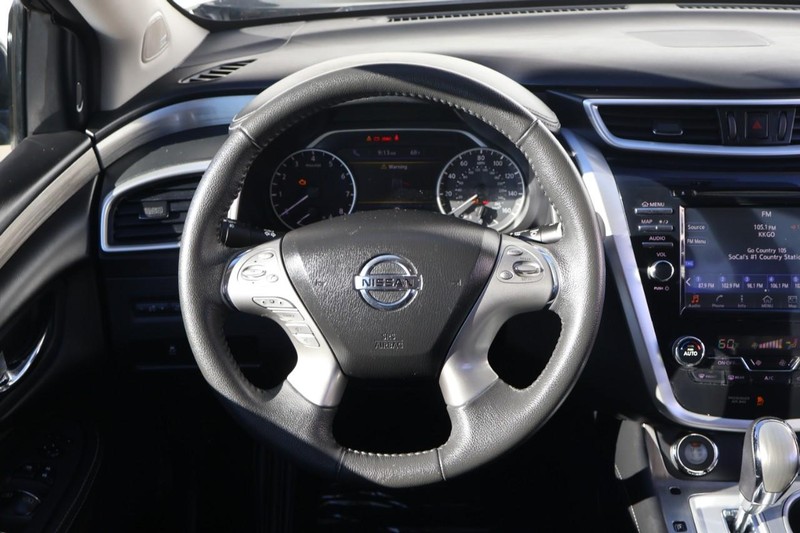 Nissan Murano Vehicle Full-screen Gallery Image 30