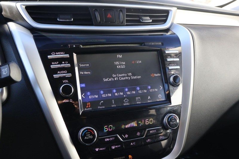 Nissan Murano Vehicle Full-screen Gallery Image 36