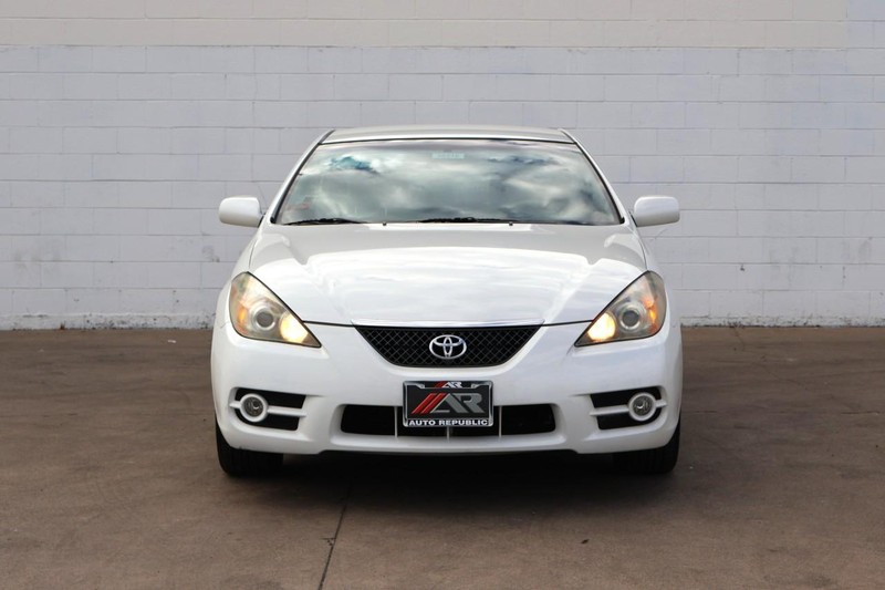 Toyota Camry Solara Vehicle Full-screen Gallery Image 02