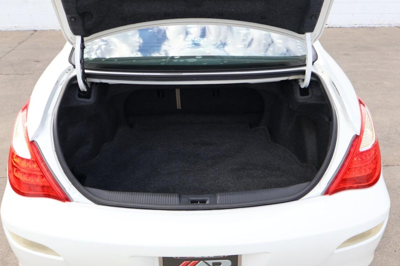 Toyota Camry Solara Vehicle Full-screen Gallery Image 08