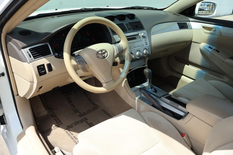 Toyota Camry Solara Vehicle Full-screen Gallery Image 16