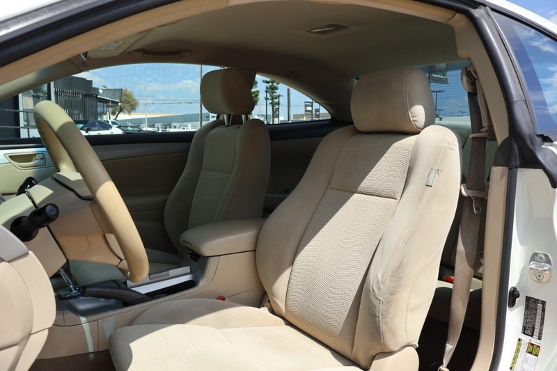 Toyota Camry Solara Vehicle Full-screen Gallery Image 18