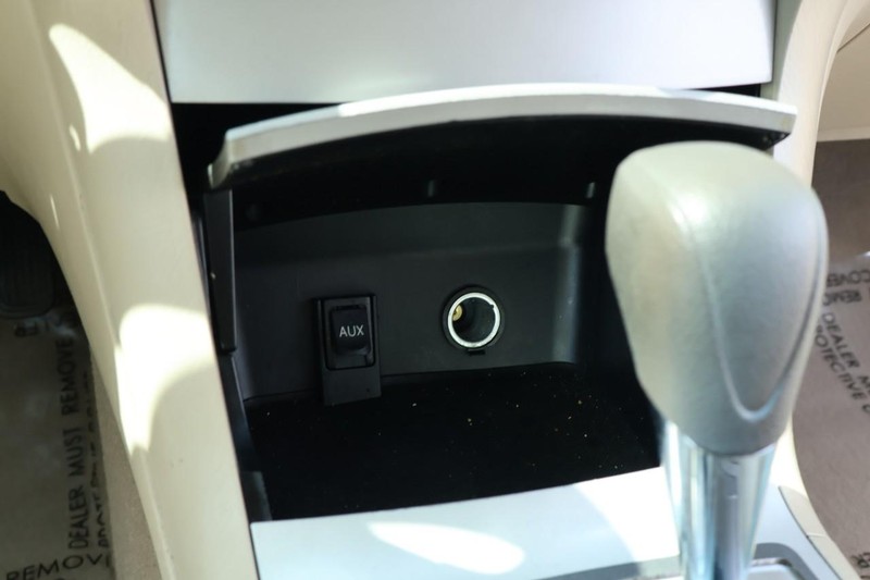 Toyota Camry Solara Vehicle Full-screen Gallery Image 33